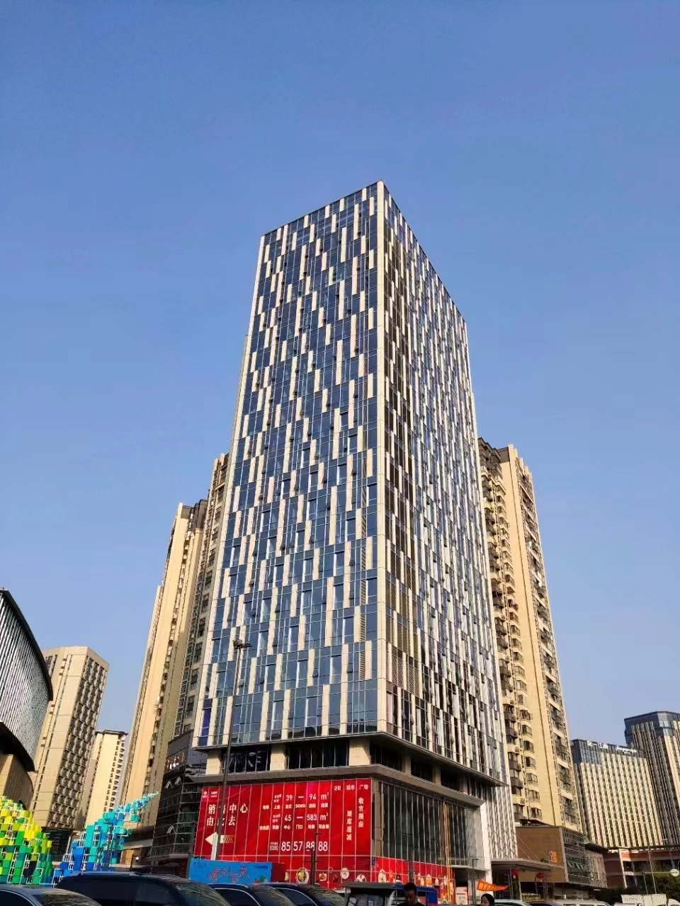 泛悦城市广场写字楼出租｜成华区59元/㎡起紧邻地铁3号线精装办公