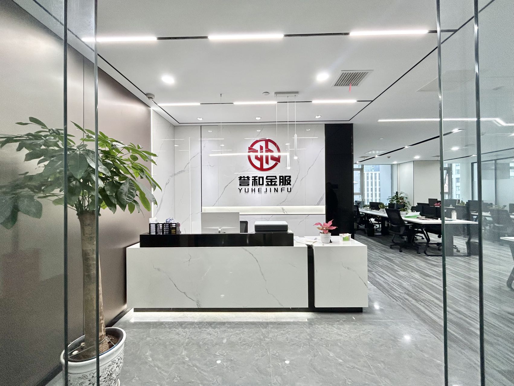 房天下大厦 高新南区 241.00㎡ 精装 乙级 电梯口 含物业