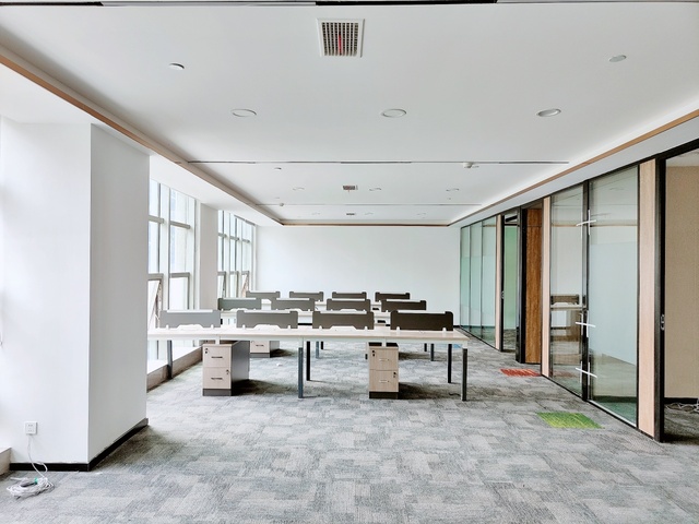 安格斯峰汇中心 金牛区 322.58㎡ 精装 乙级 