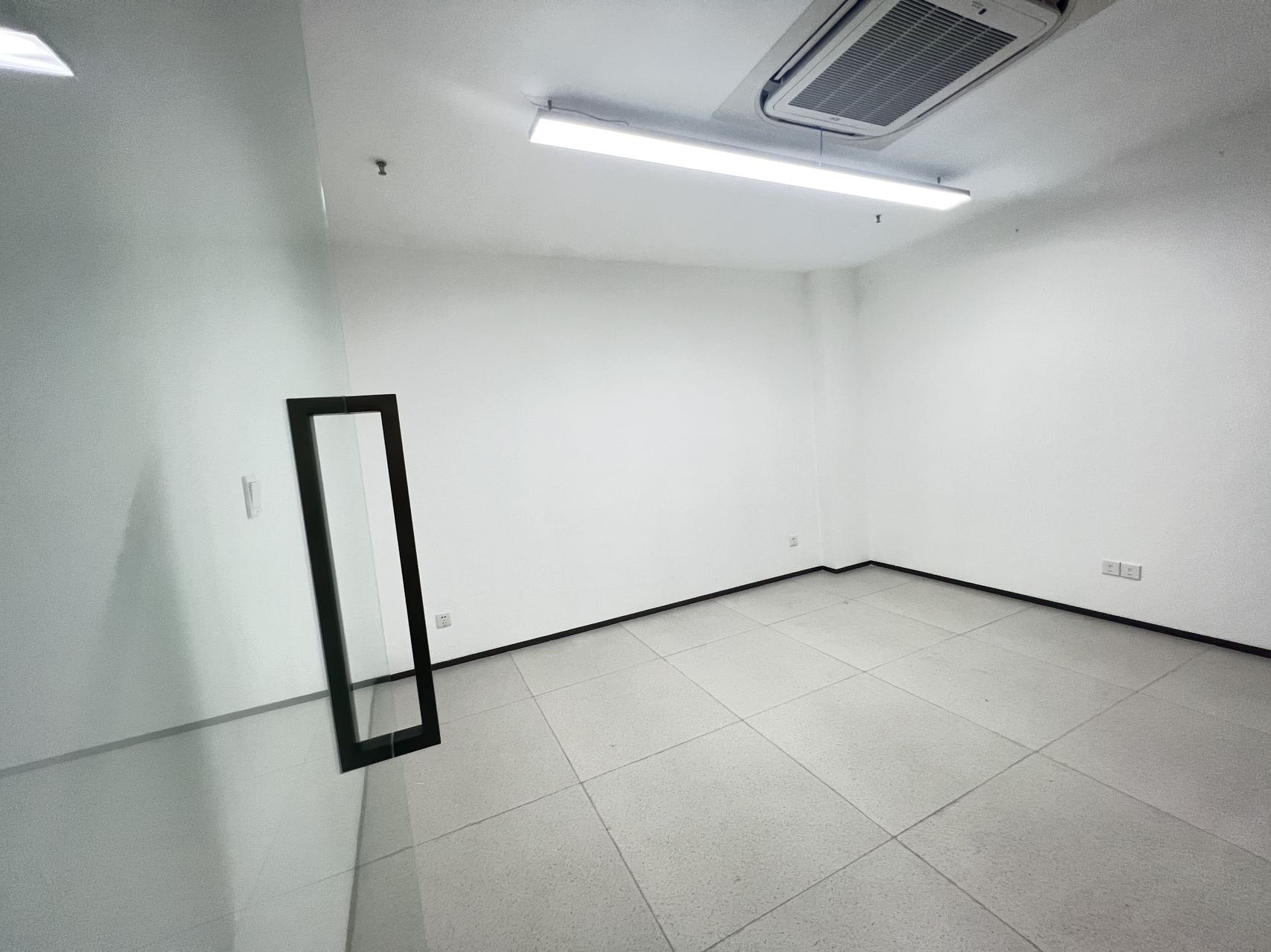 府河摄影艺术科技产业园 金牛区 172.00㎡ 精装 其他 无加时费
