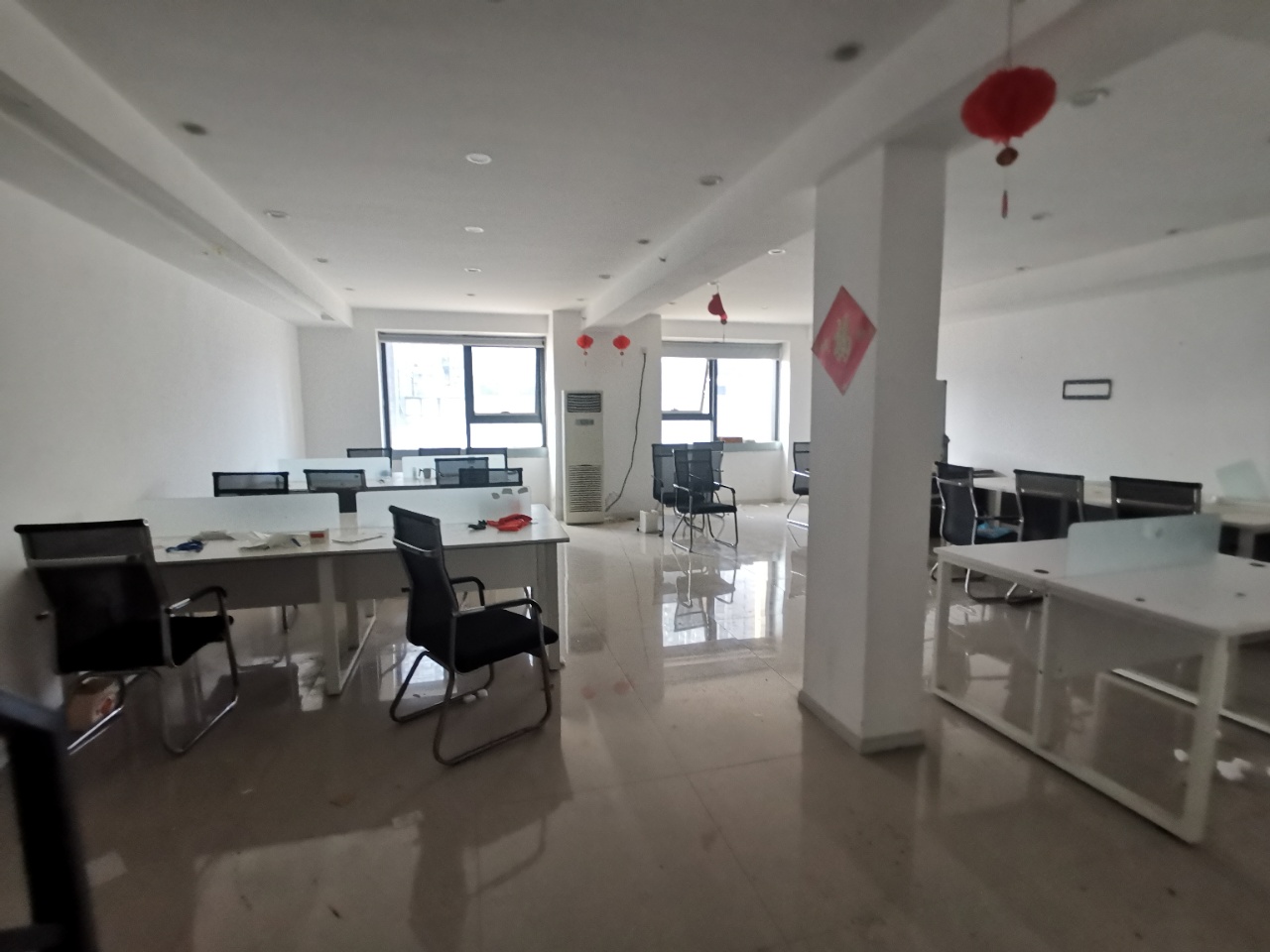 天合凯旋南城 高新南区 256.00㎡ 简装  乙级 无加时费,跃层,室内卫生间,通上下水