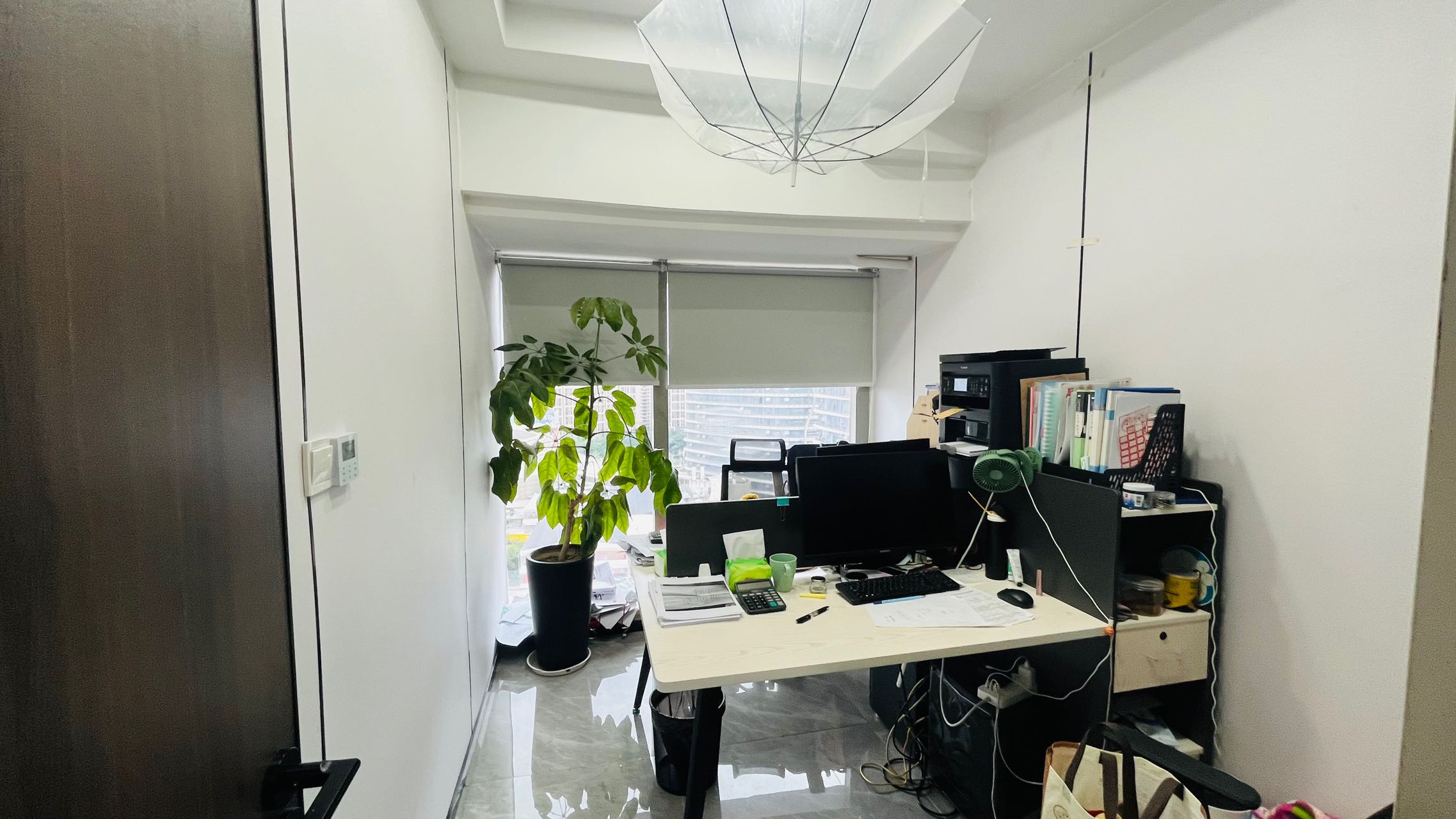 西环广场 青羊区 145.00㎡ 精装 乙级 电梯口