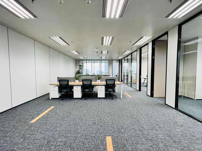 恒大广场 青羊区 319.00㎡ 精装 甲级 多面采光 含物业