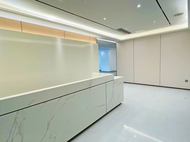 中航交流中心 高新南区 368.00㎡ 精装 甲级 电梯口 含物业