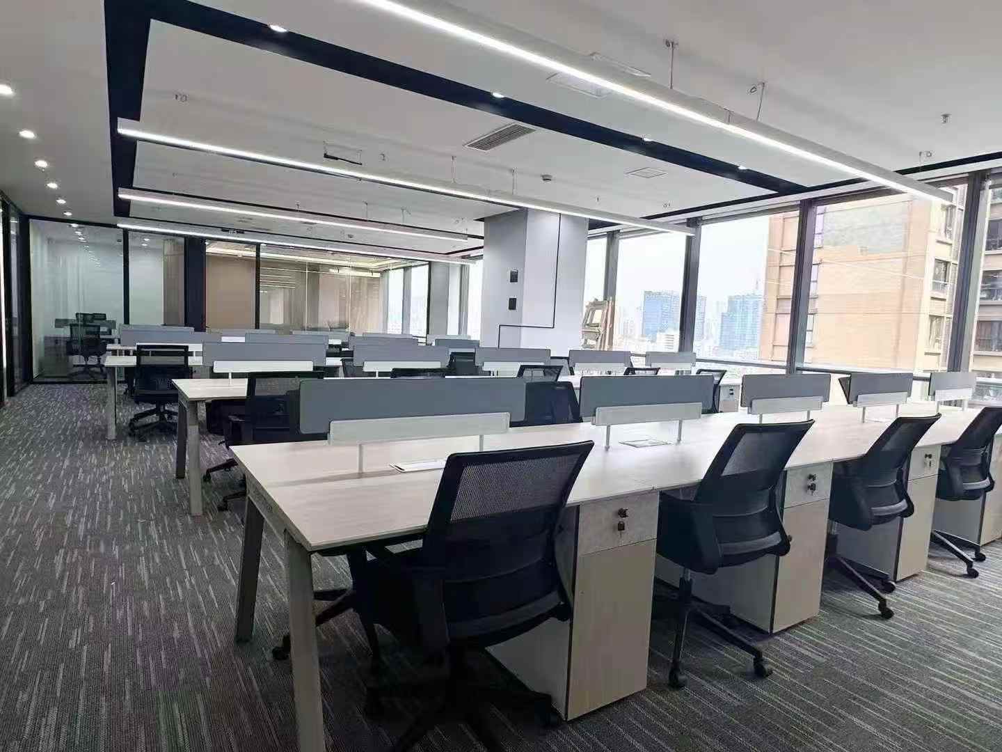 保利中心 武侯区 142.00㎡ 精装 甲级 其他 含物业