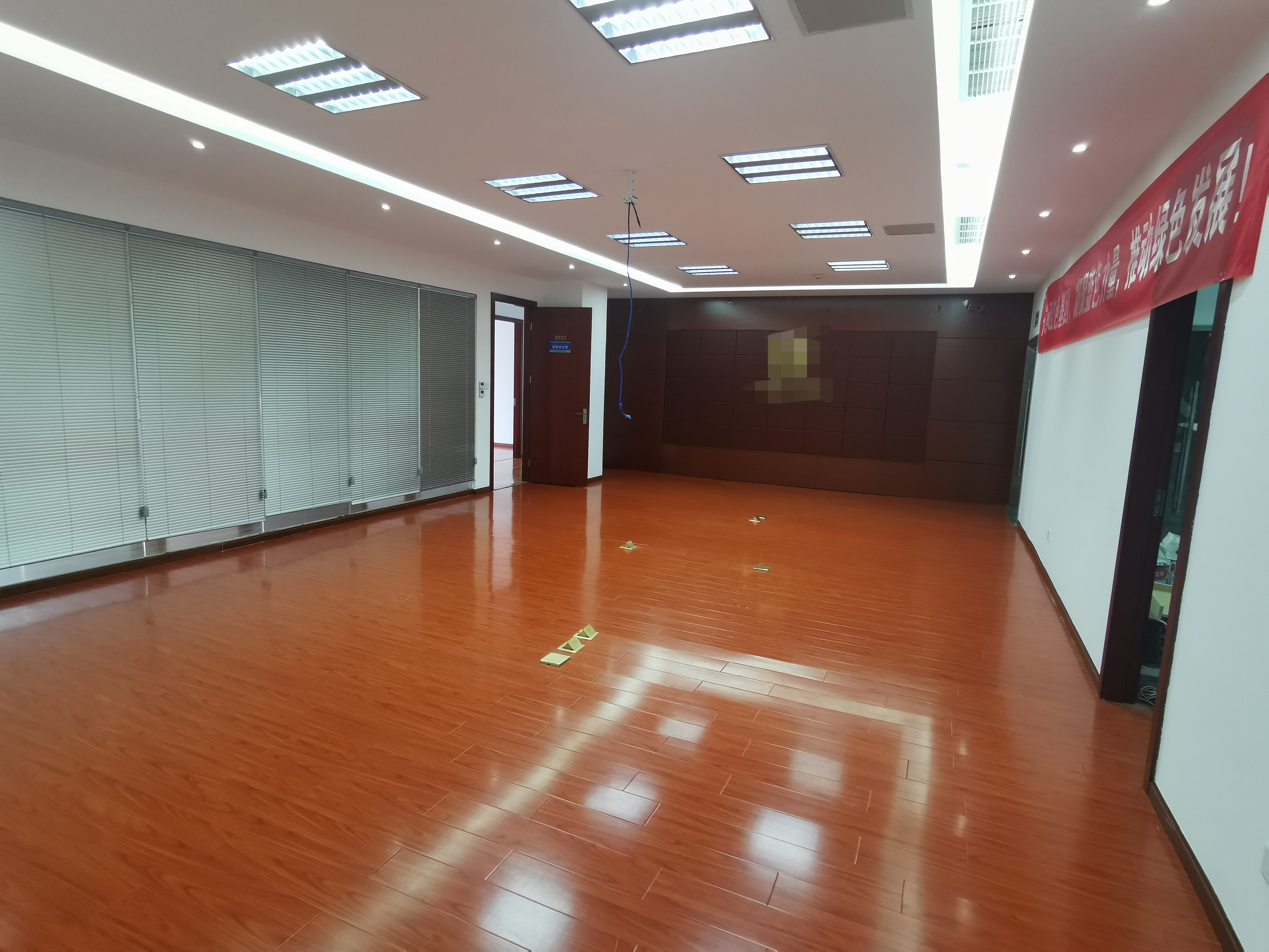 青羊工业总部基地 青羊区 1037.48㎡ 精装 甲级 无加时费,多面采光,定制装修