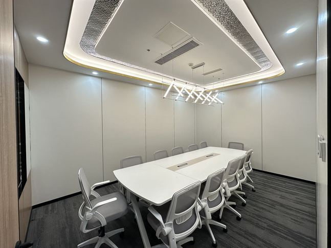 峰汇中心 高新南区 465.00㎡ 精装 乙级 电梯口