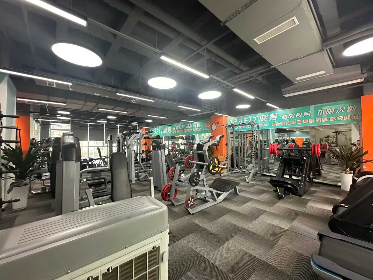 微企创意中心 高新南区 653.00㎡ 精装 乙级 其他