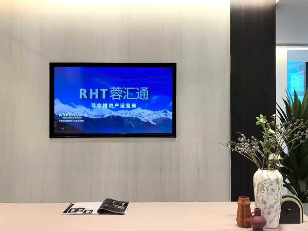 中航交流中心 高新南区 338.60㎡ 精装 甲级 电梯口