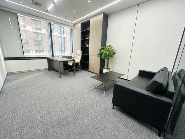 中国华商金融中心 高新南区 432.00㎡ 精装 超甲级 电梯口