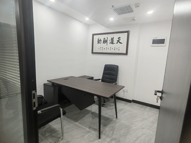 熙悦中心 金牛区 110.00㎡ 精装 乙级 电梯口