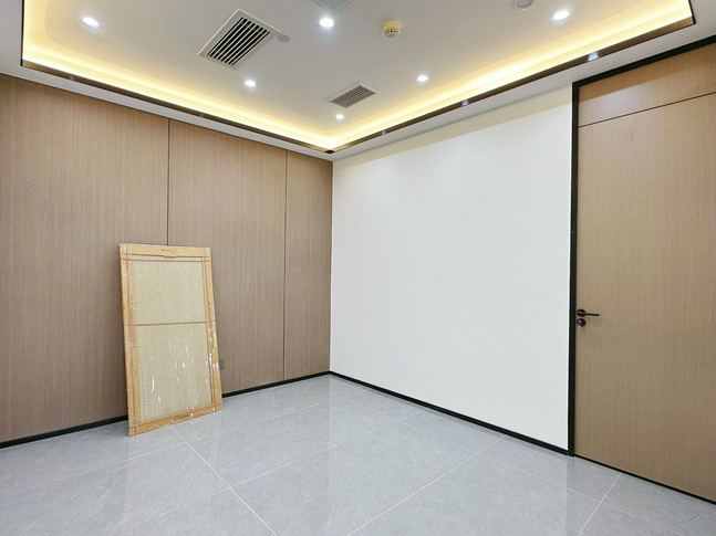 誉峰国际中心 高新南区 468.00㎡ 精装 乙级 电梯口