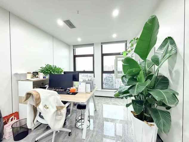 中航交流中心 高新南区 349.05㎡ 精装 甲级 多面采光