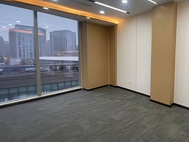 西环广场 青羊区 81.00㎡ 简装  乙级 其他