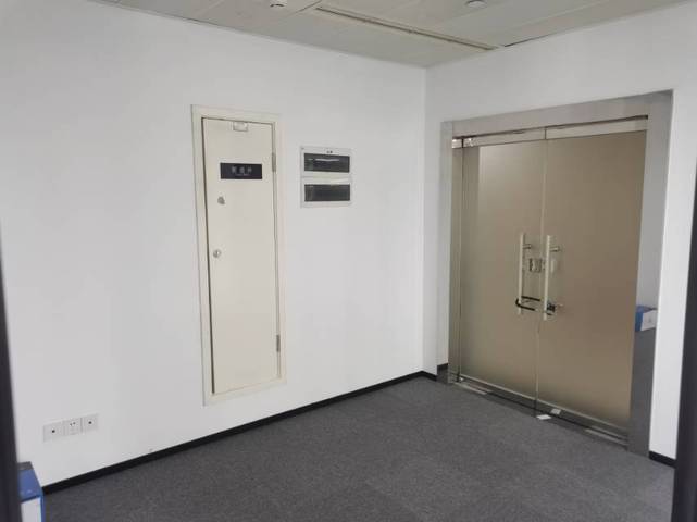大陆国际 武侯区 162.00㎡ 简装  甲级 多面采光,定制装修,转角户型
