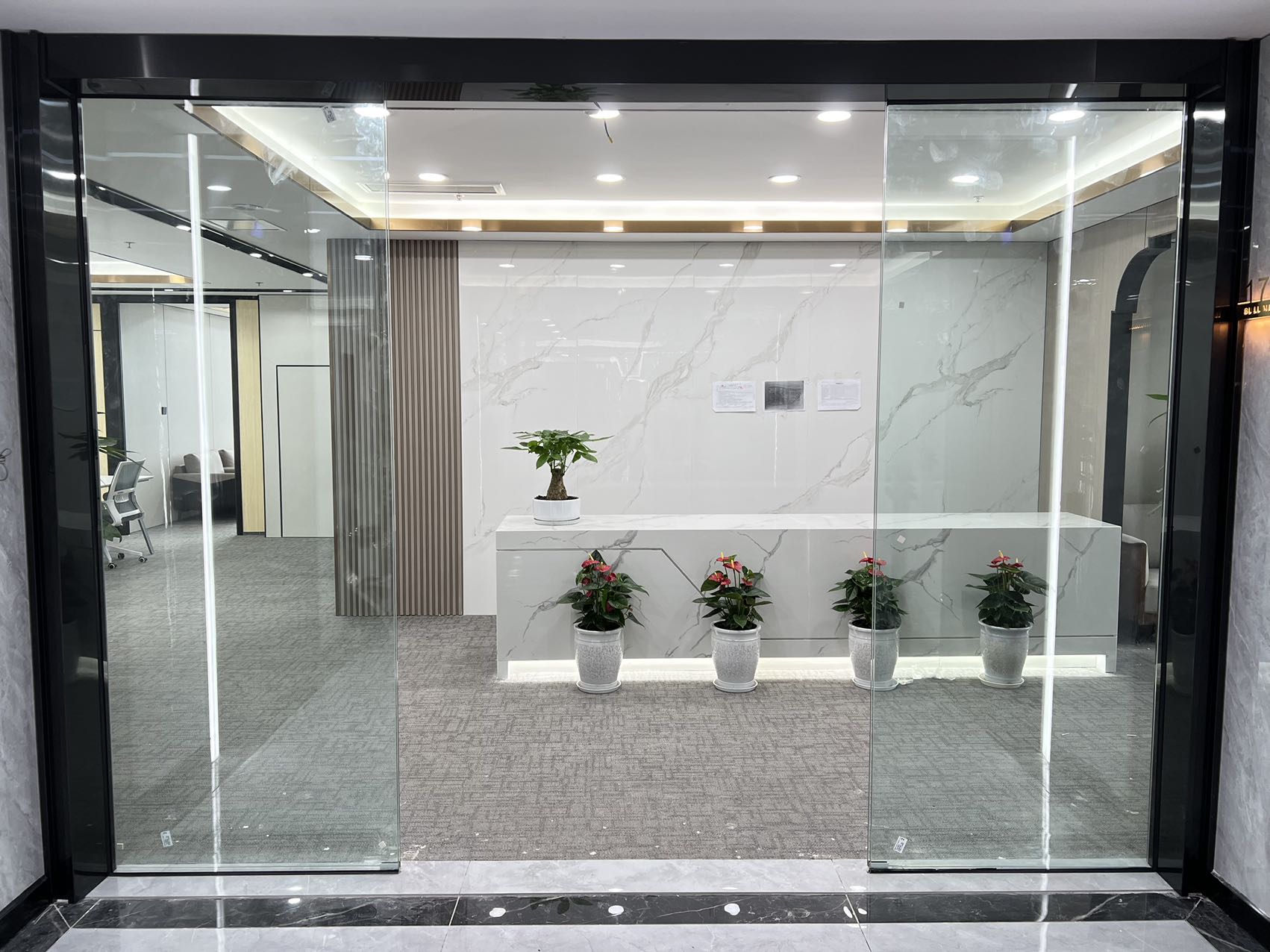 布鲁明顿广场 高新南区 362.00㎡ 精装 乙级 无加时费,多面采光 含物业