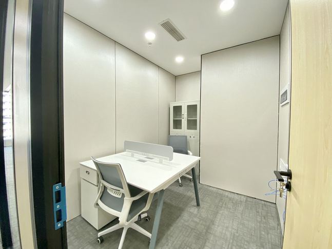 布鲁明顿广场 高新南区 160.00㎡ 精装 乙级 无加时费 含物业