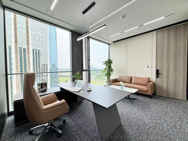 保利天寰广场 天府新区 204.24㎡ 精装 甲级 无加时费 含物业