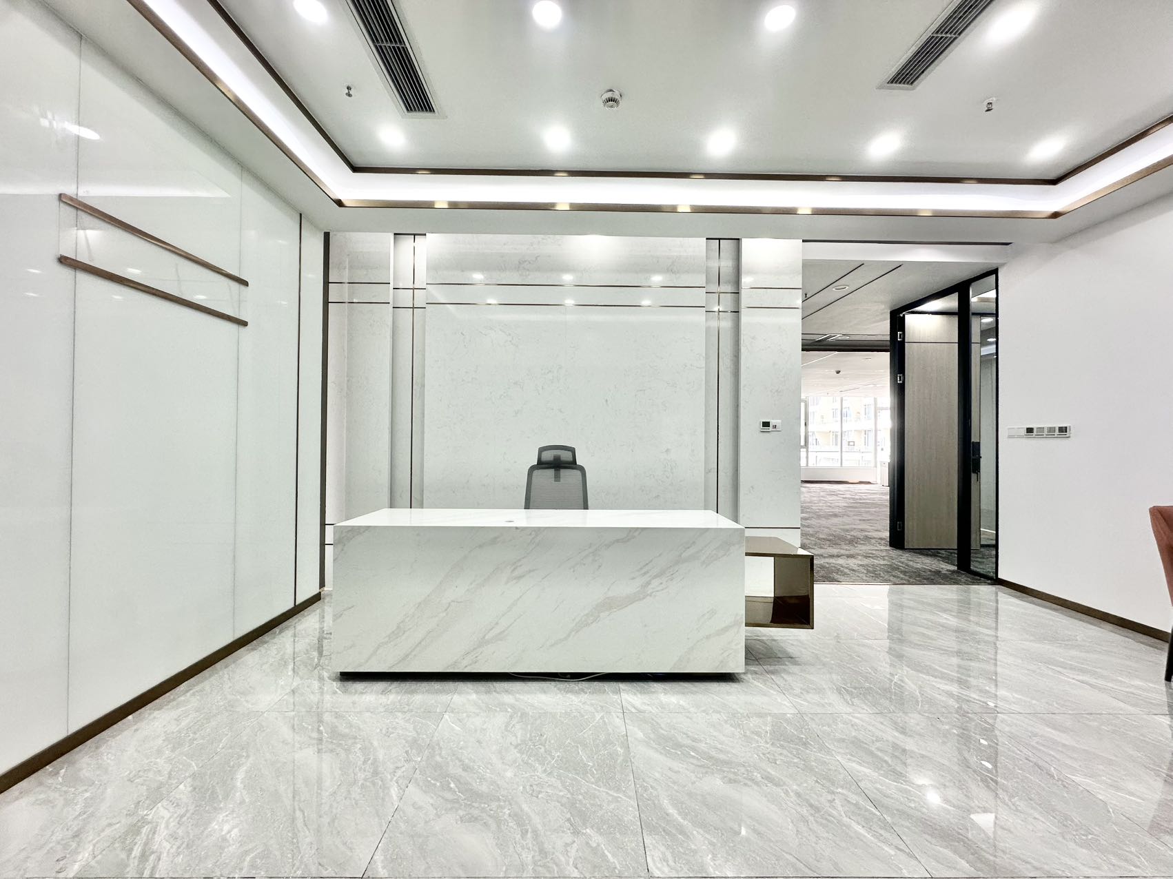 环球中心 高新南区 398.00㎡ 精装 甲级 电梯口,带露台 含物业