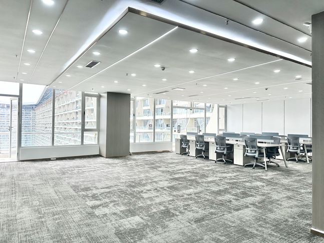 环球中心 高新南区 398.00㎡ 精装 甲级 电梯口,带露台 含物业