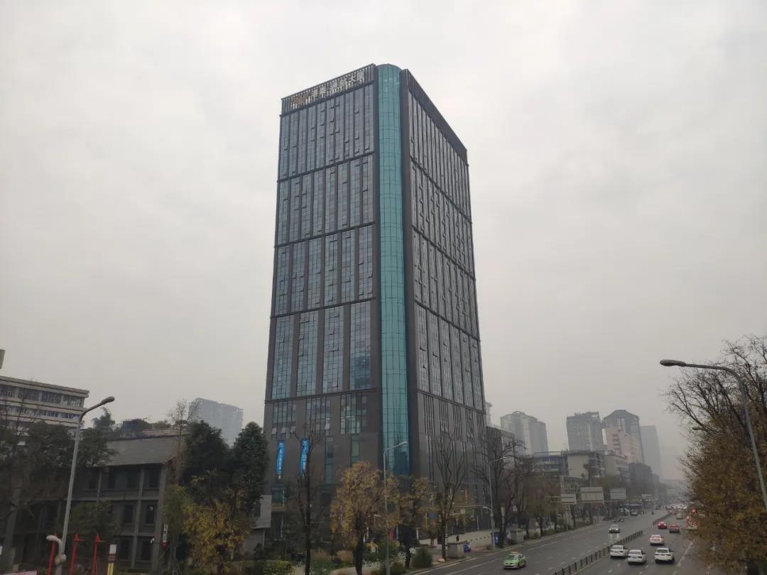 港泰通航大厦