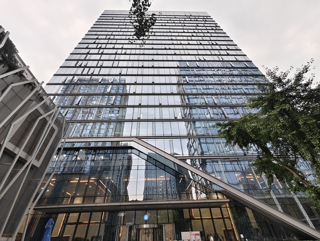 中航国际广场 高新南区 精装 甲级 其他 含物业